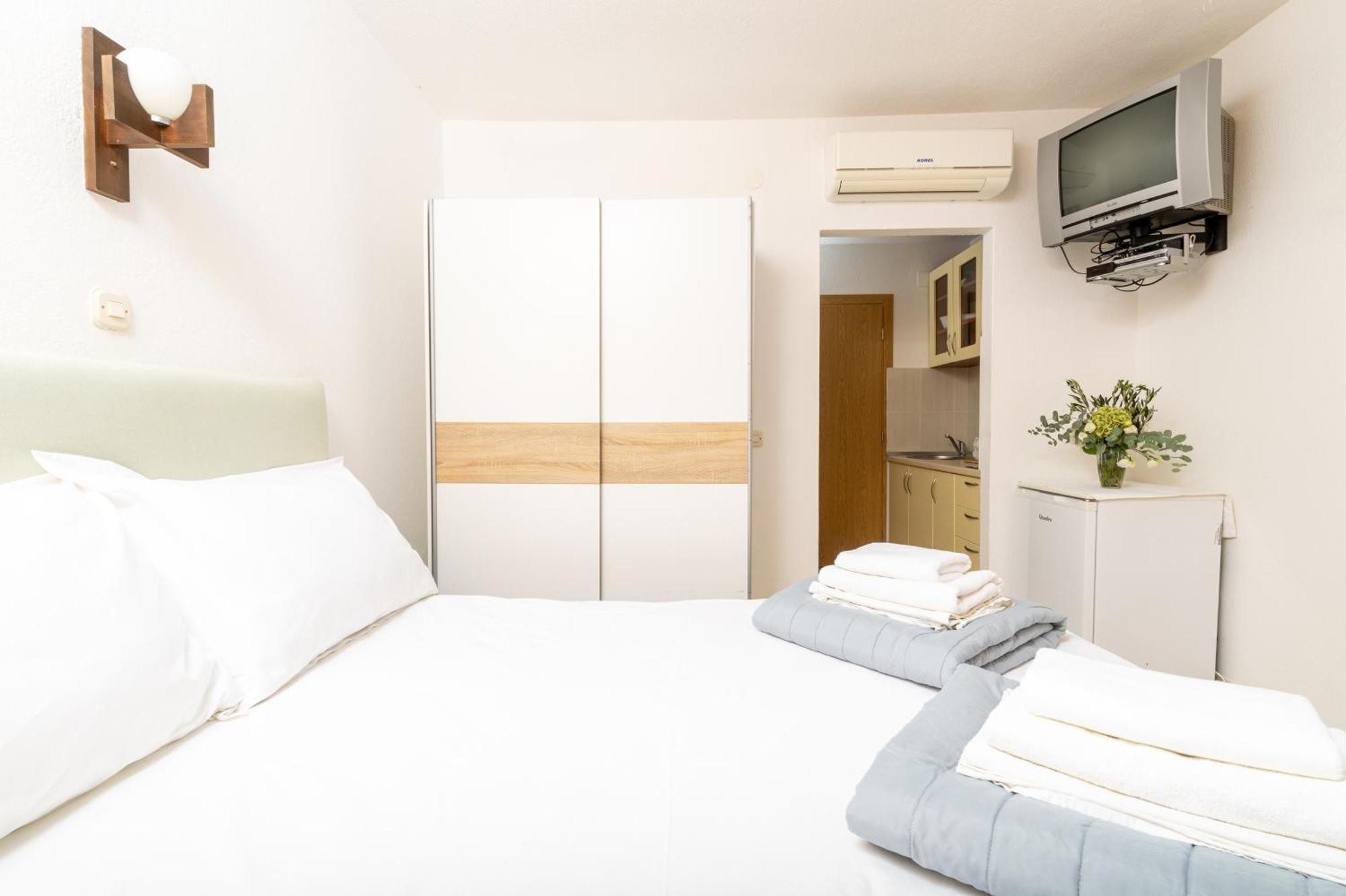 Apartmani Ruzica Zastražišće Zewnętrze zdjęcie