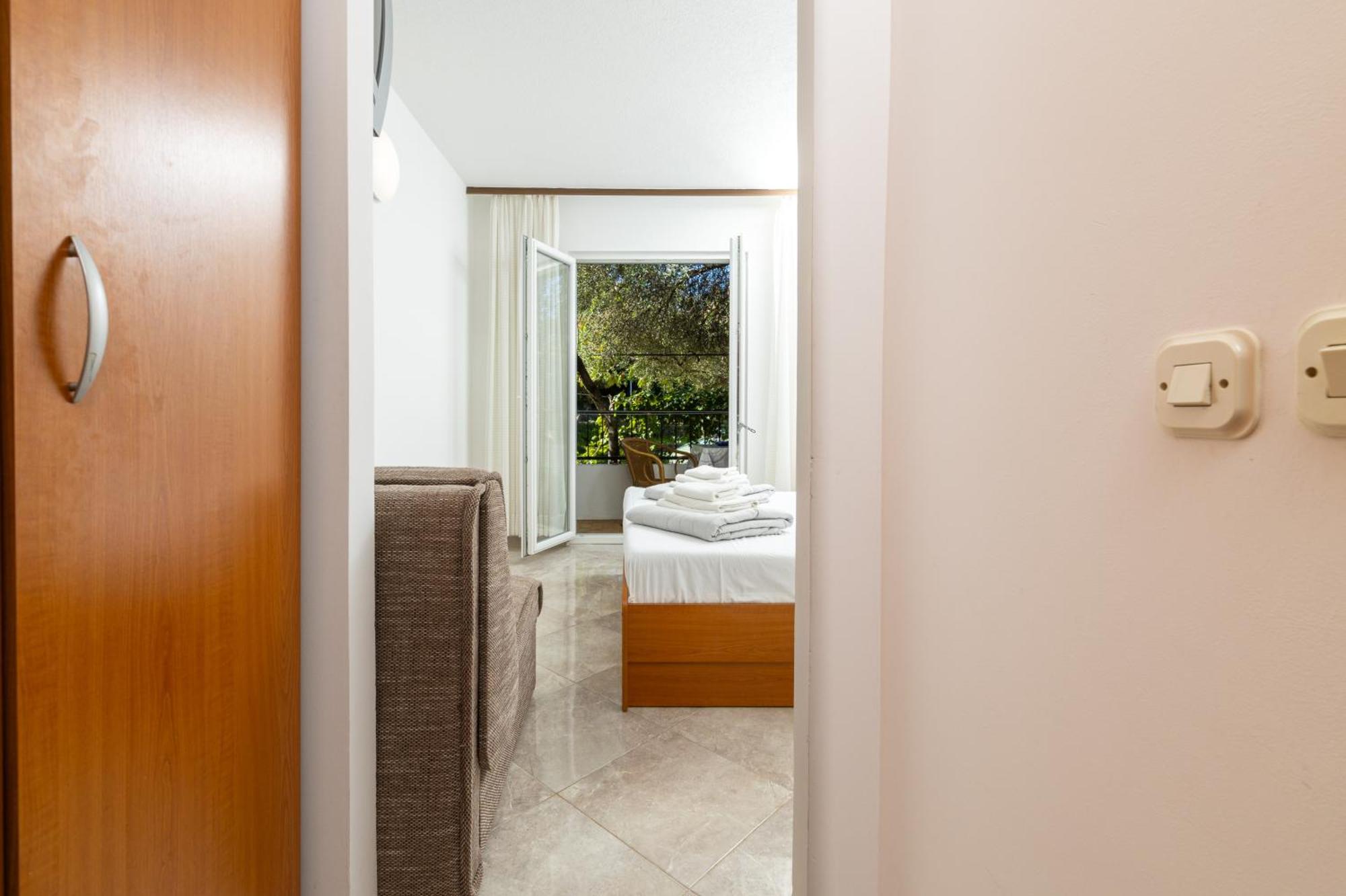Apartmani Ruzica Zastražišće Zewnętrze zdjęcie